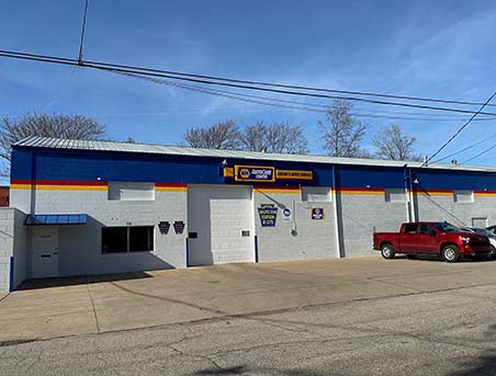 Image of Lossie’s Auto Service in Erie, PA showing it is an official NAPA Auto Care Center.